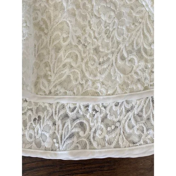 A Pea in the Pod White Tiered Lace Long Sleeve Top Medium Maternity Blouse - Picture 5 of 10